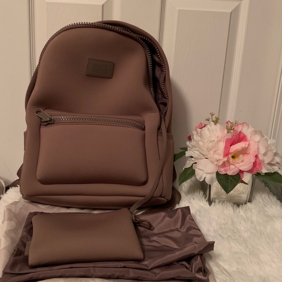 Dagne Dover Handbags - EUC Dagne Dover medium backpack in dune